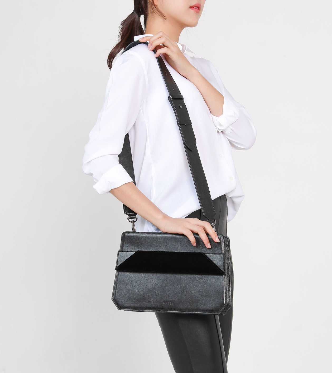 VLLR Box Bag (Black & Velvet)