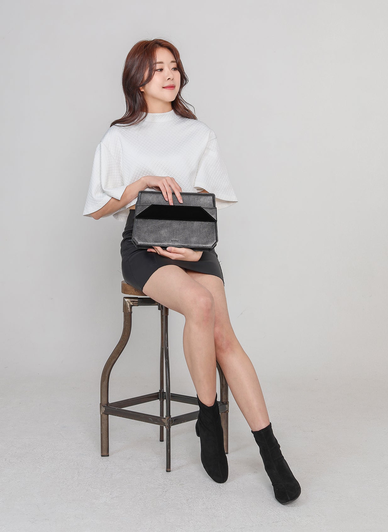 VLLR Box Bag (Black & Velvet)