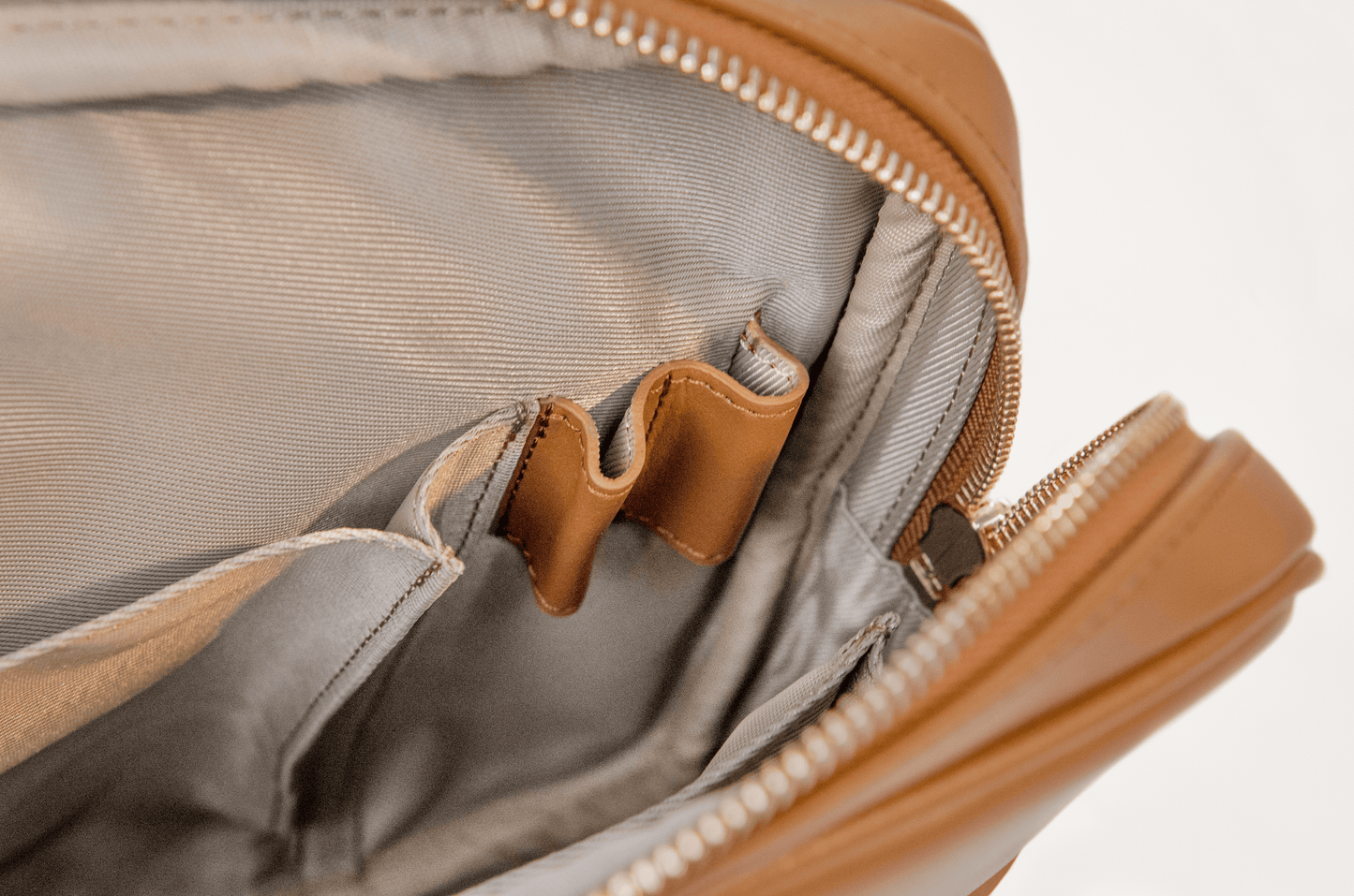 Desserto® Cloud Bag (Camel Brown)