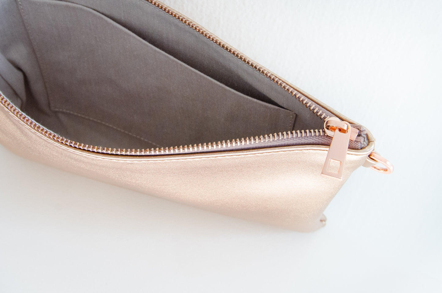 VLLR NY Pouch Bag (Rose Gold)